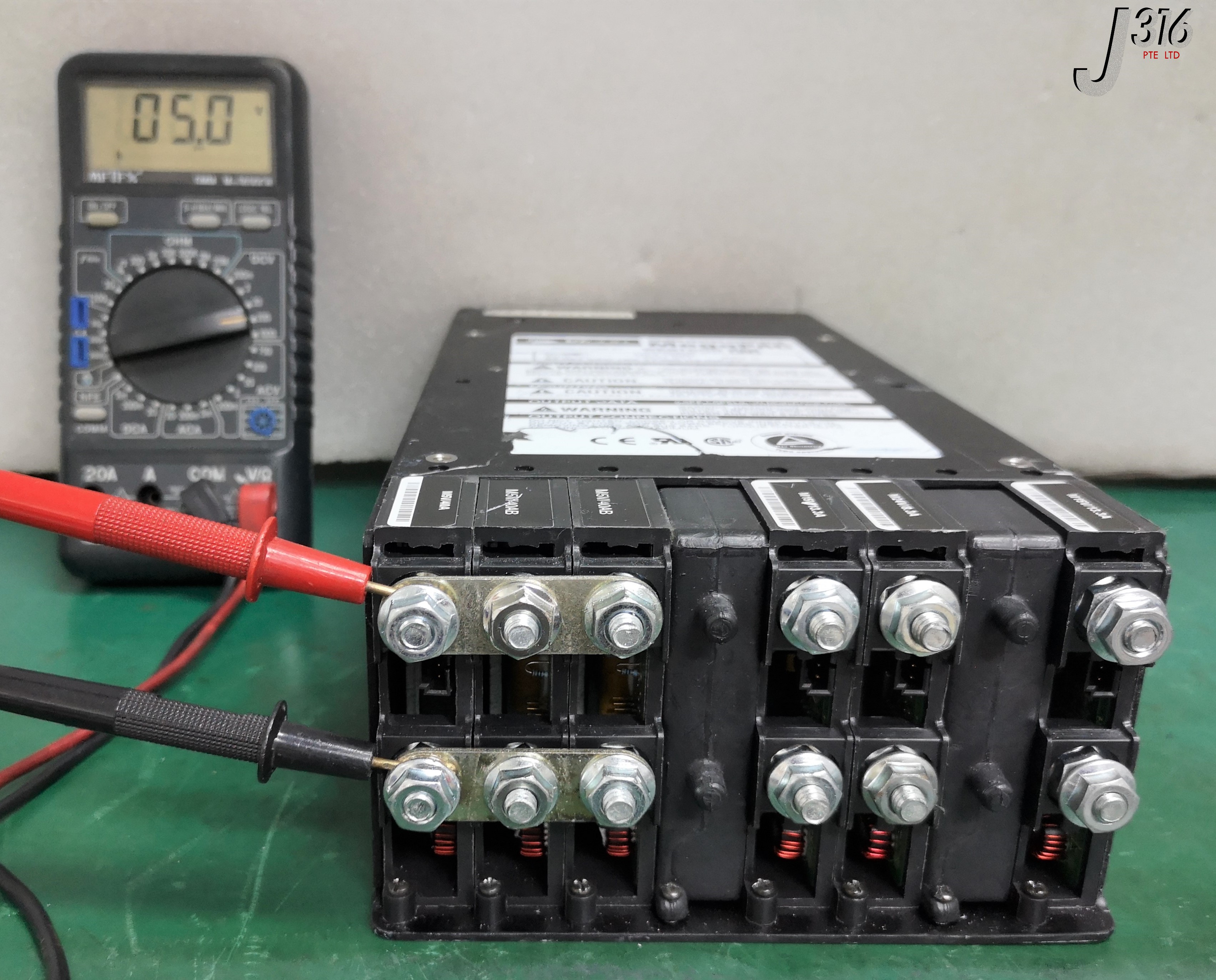 870 VICOR PFC MEGAPAC POWER SUPPLY, 115/230 VAC 15A 47-500HZ, 0950-3075 MP4-76020