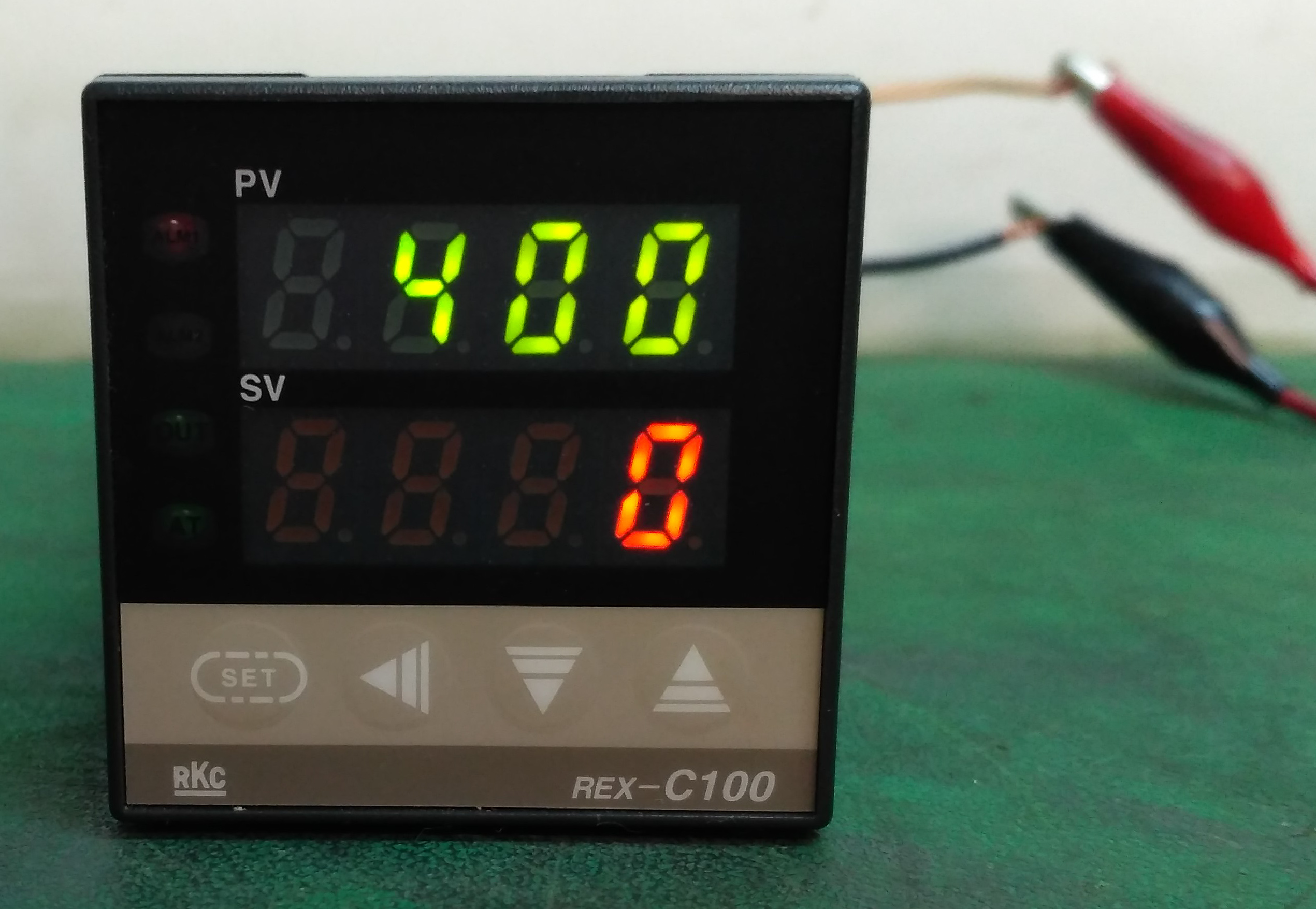 1pcs New RKC Temperature Controller REX-C10FK02-M*EN
