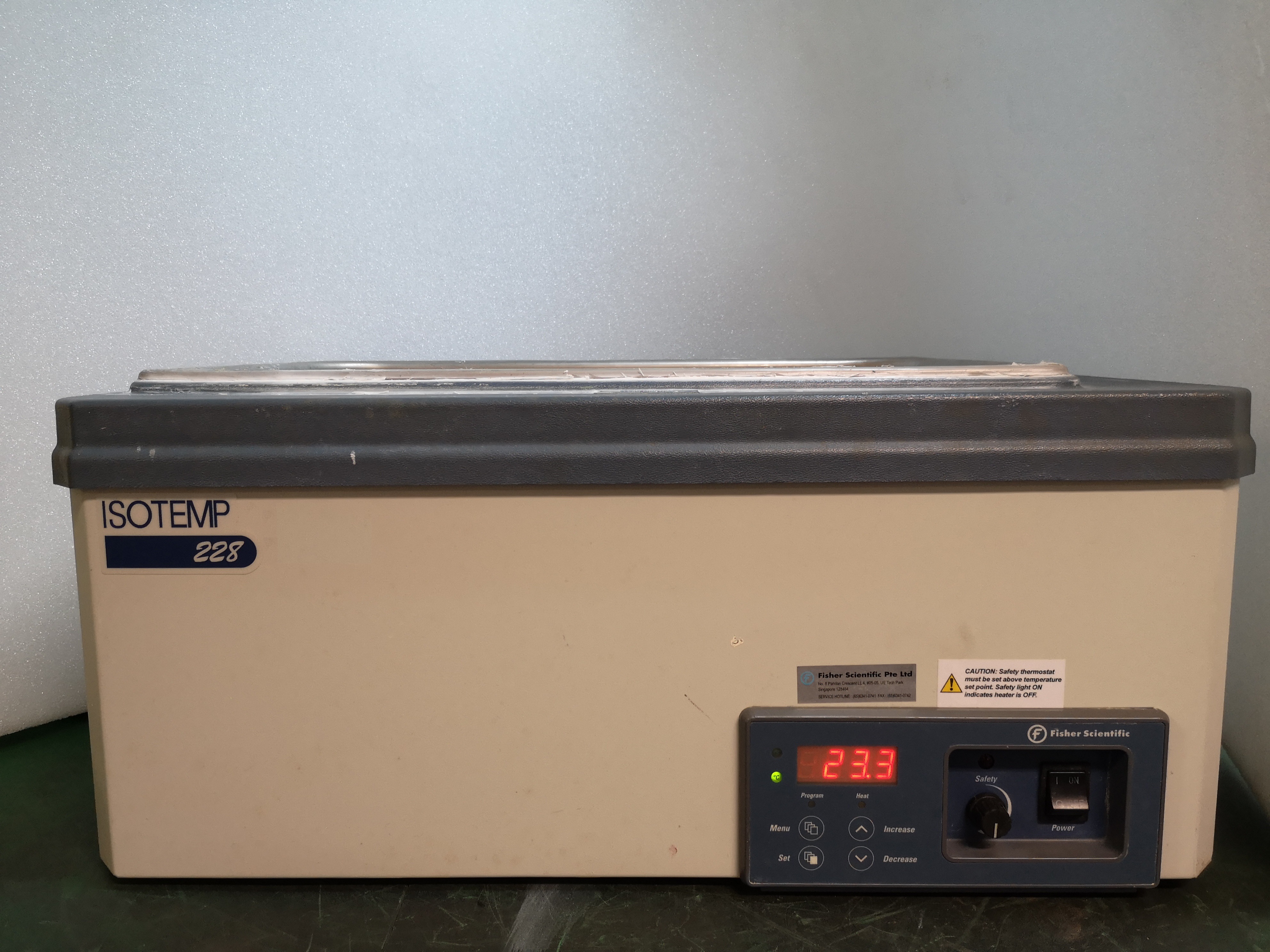 12770 FISHER SCIENTIFIC ISOTEMP DIGITAL-CONTROL WATER BATH 228