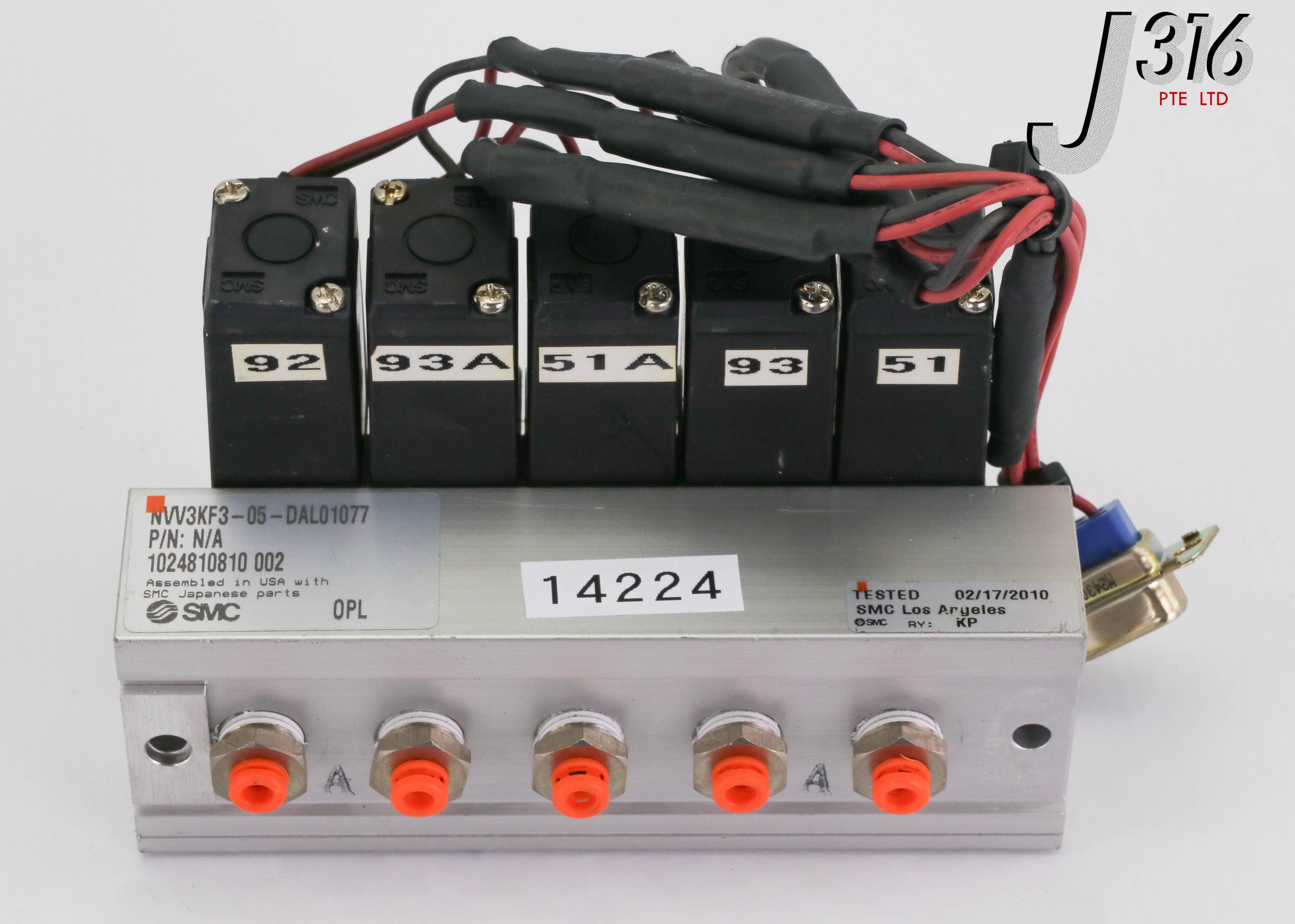14224 SMC MANIFOLD W/ NVKF334-5GS SOLENOID VALVE NVV3KF3-05-DAL01077