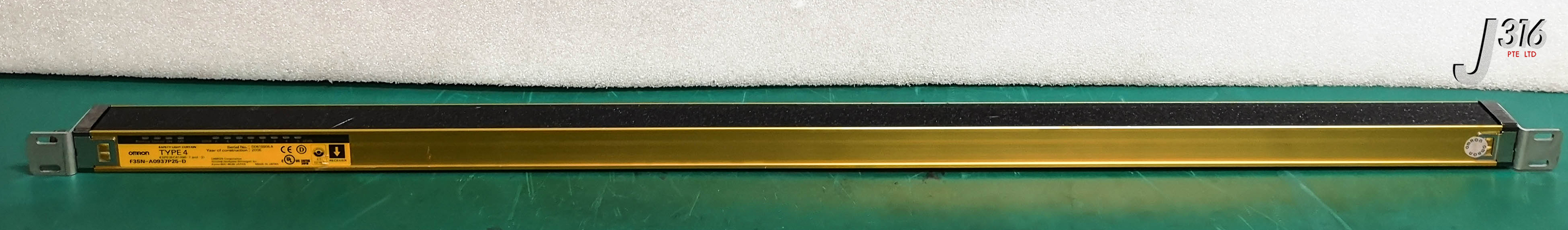 14600 OMRON SAFTEY LIGHT CURTAIN, TYPE 4, RECEIVER F3SN-A0937P25-D