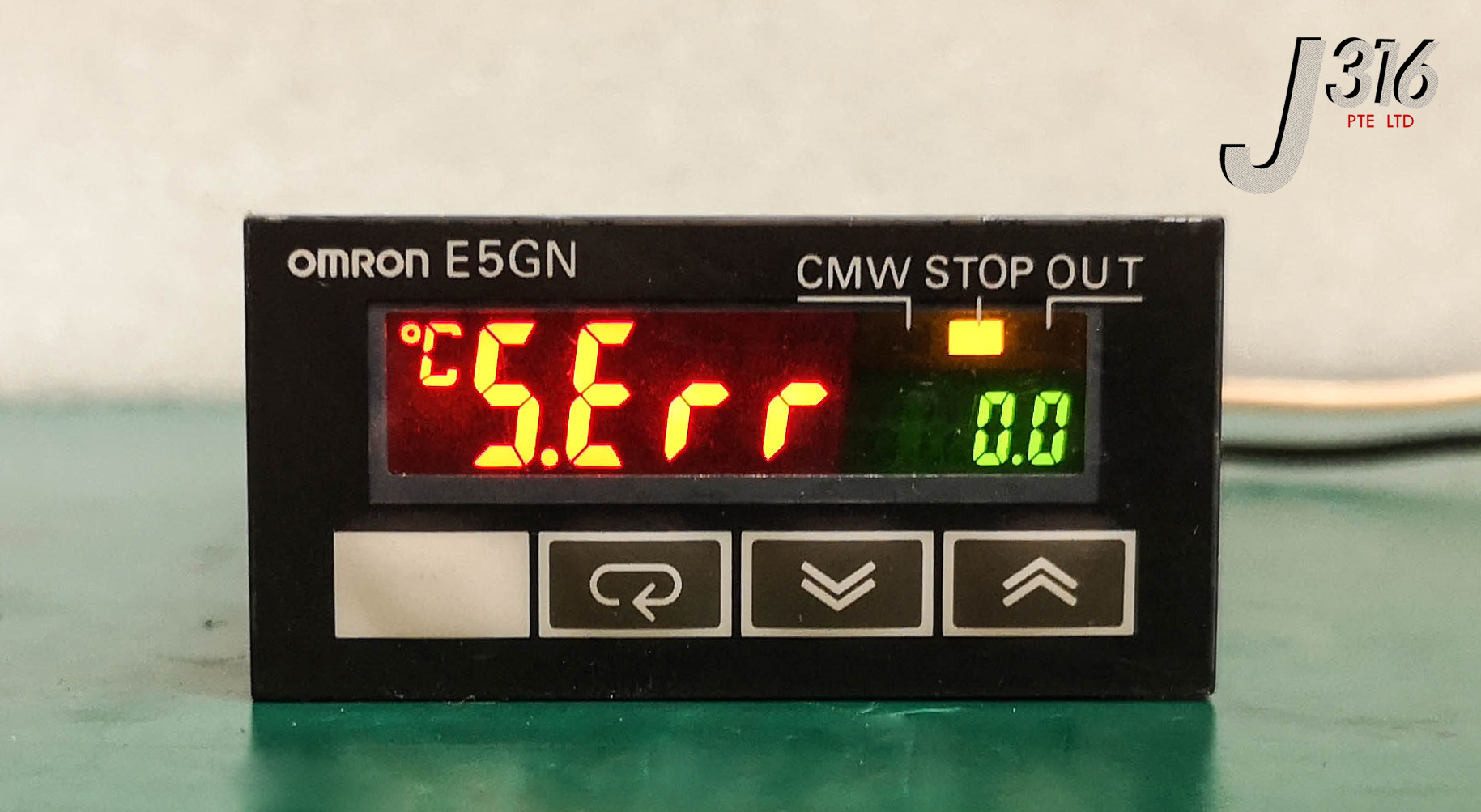 14661 OMRON TEMPERATURE CONTROLLER, 24VAC/DC E5GN-R1P