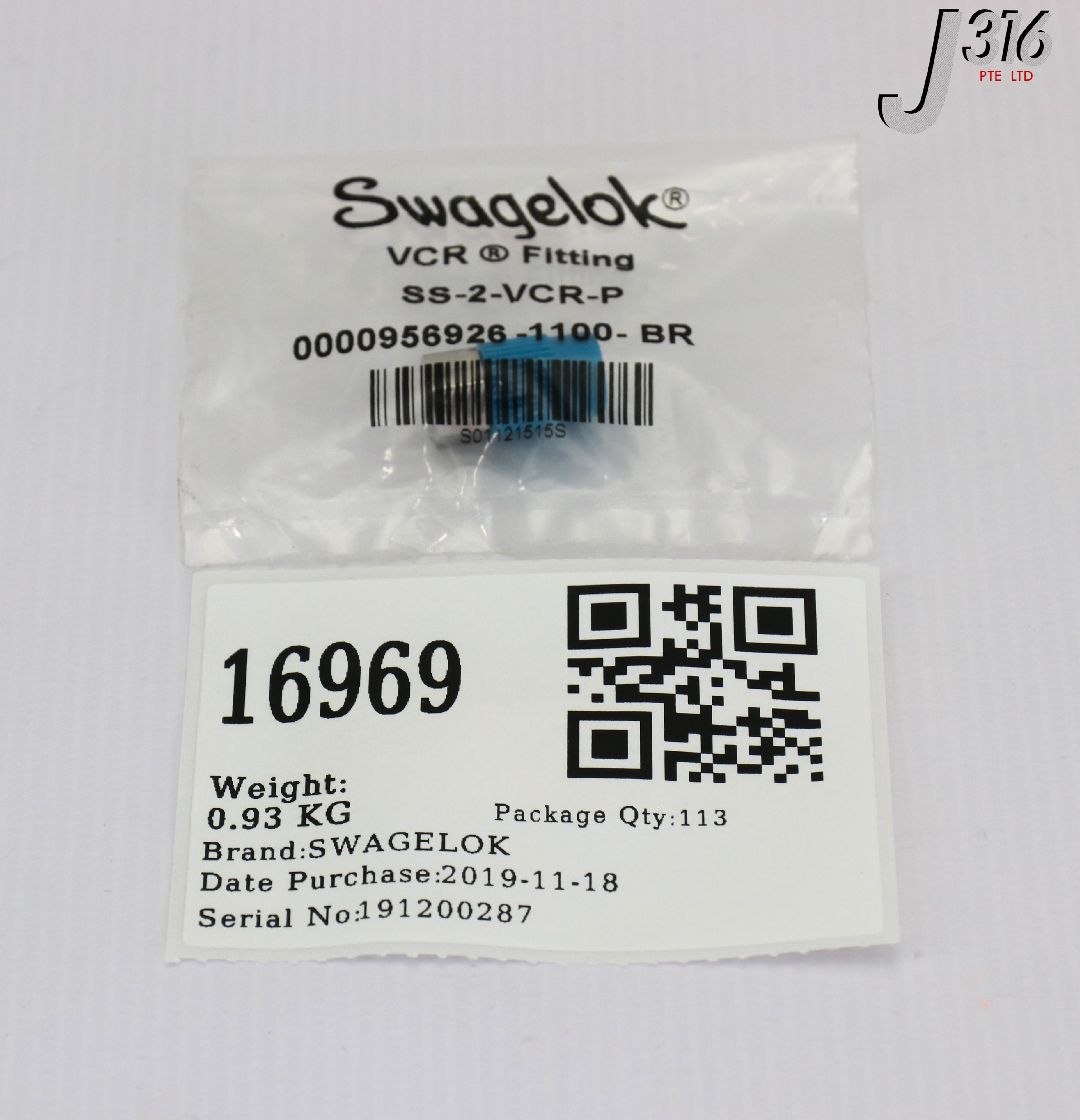 16969 SWAGELOK 316 STAINLESS STEEL, VCR FACE SEAL FITTING, 1/8IN PLUG (NEW) SS-2-VCR-P