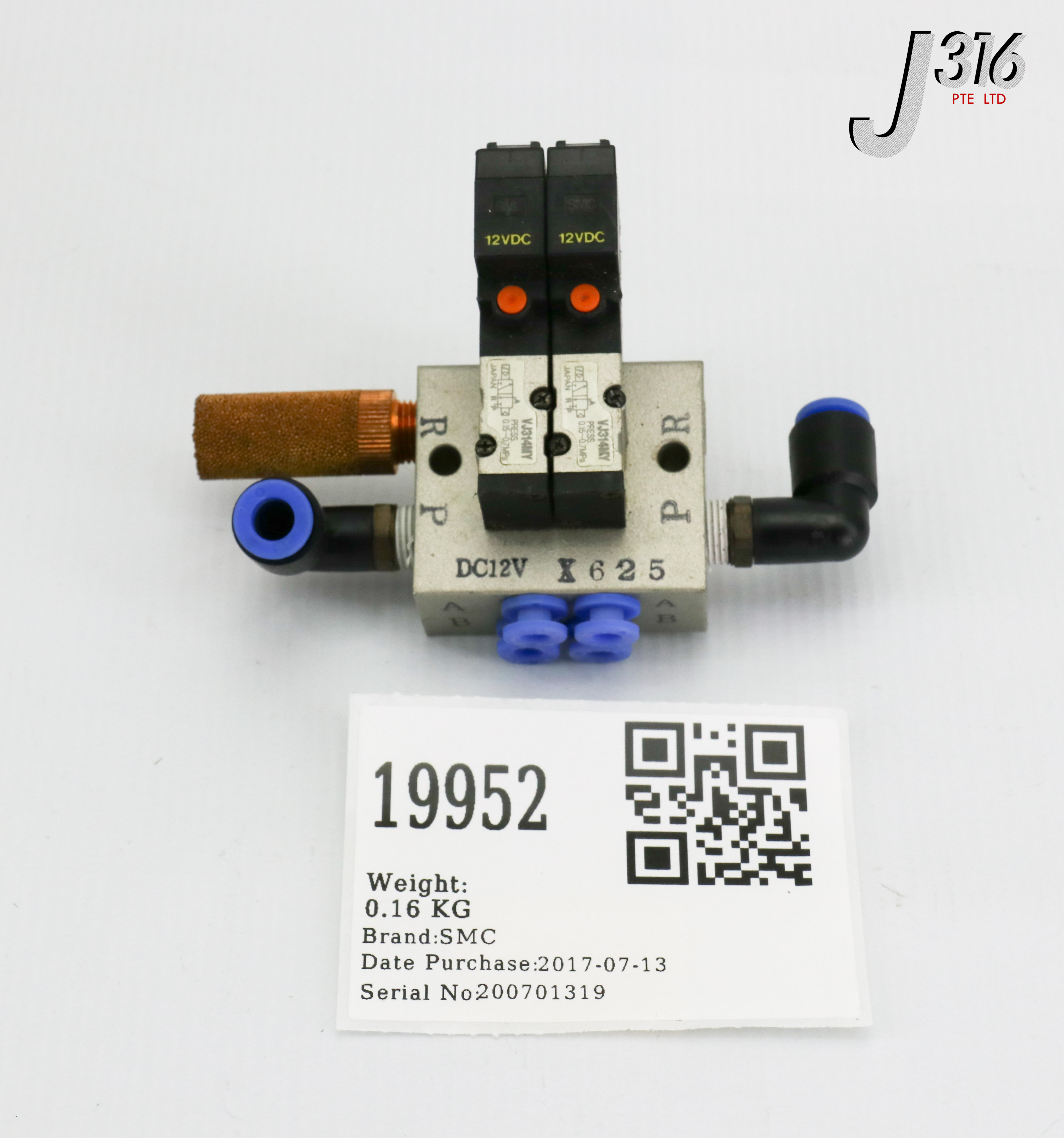 19952 SMC 4 SLOTS PNEUMATIC MANIFOLD ASSY W/ 2X SOLENOID VALVES VJ314MY
