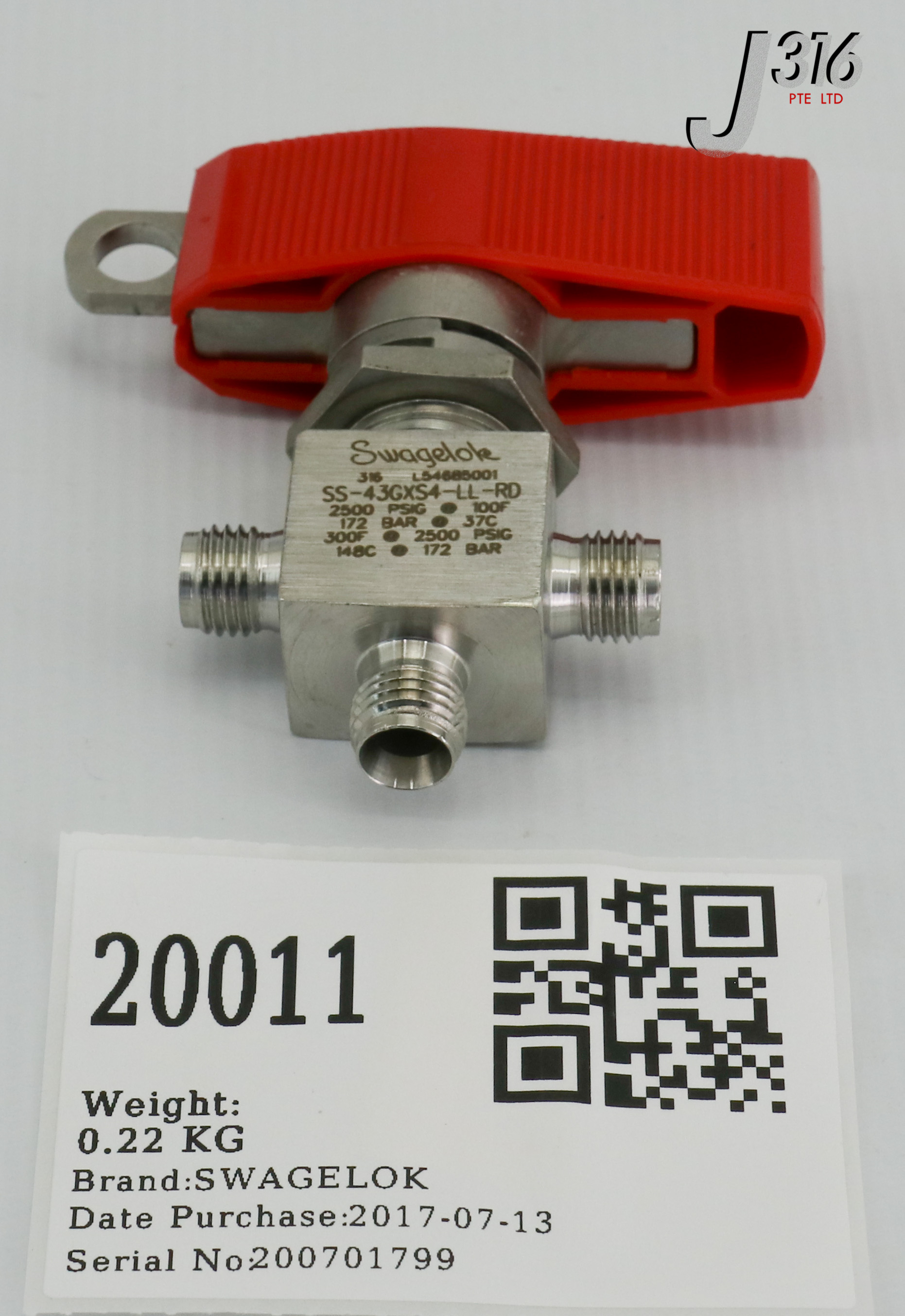 20011 SWAGELOK 40G SERIES 3-WAY BALL VALVE, 0.90 CV, 1/8 IN. SWAGELOK TUBE FITTING, LATCH LOCK HANDLE SS-43GXS4-LL-RD