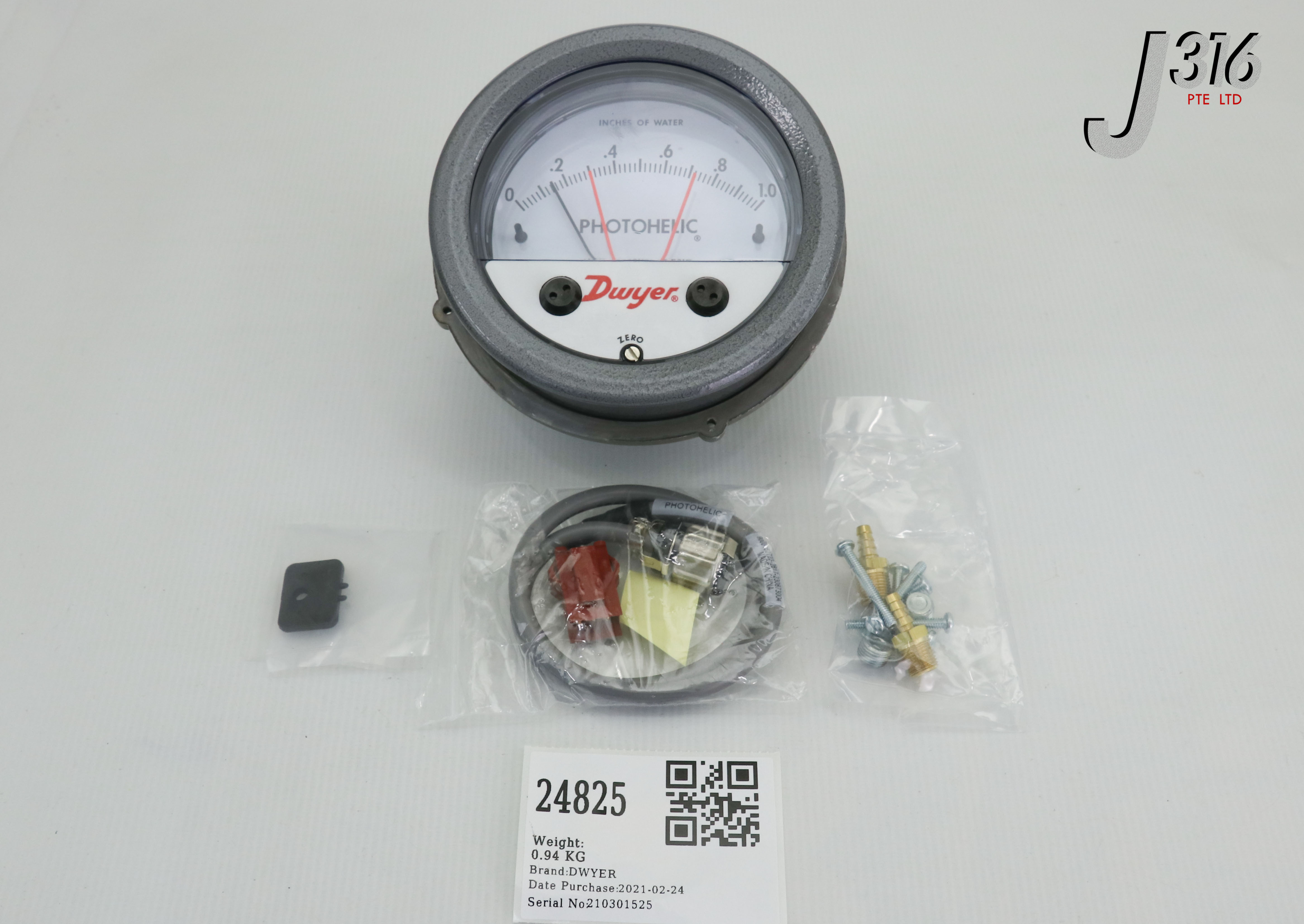 24825 DWYER PHOTOHELIC DIFFERENTIAL PRESSURE SWITCH/GAUGE, 3001MR, 0090-07163 (NEW) 3000MR