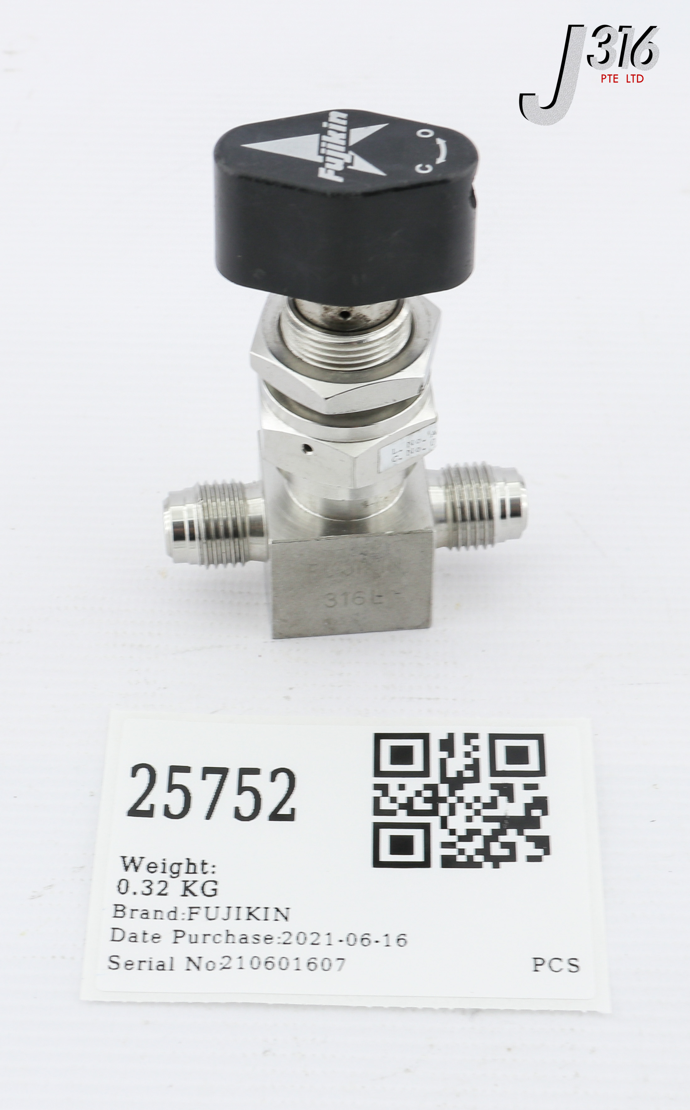 25752 FUJIKIN MANUAL DIAPHRAGM VALVE, MALE TO MALE 1/4'' VCR 076476