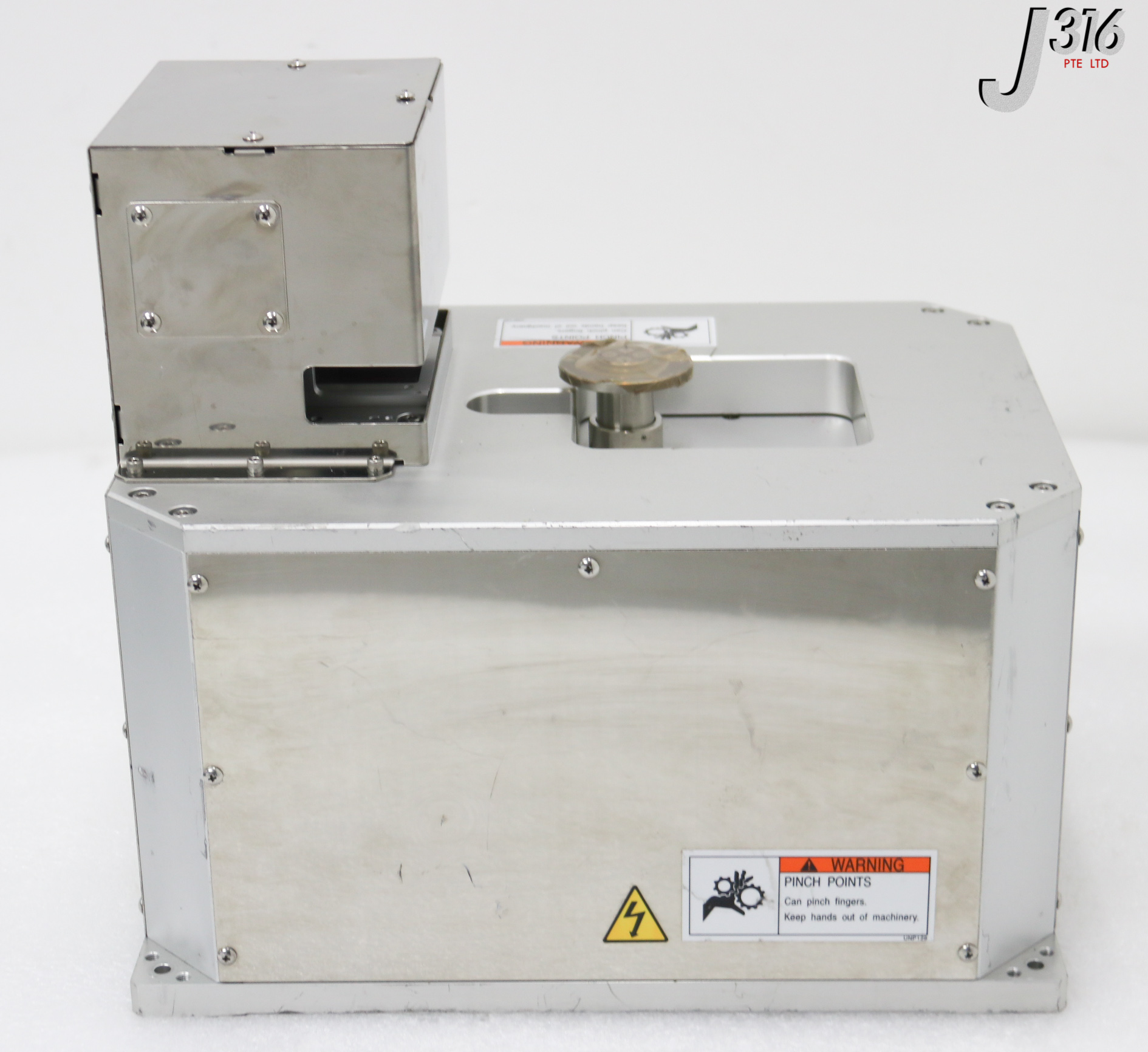 31201 YASKAWA WAFER PRE-ALIGNER, SGMAH-A3A1A41, UZZZ002392-4, ZSE40-01-22-M, VFK332V-5GS-M5 XU-ACP330-B10