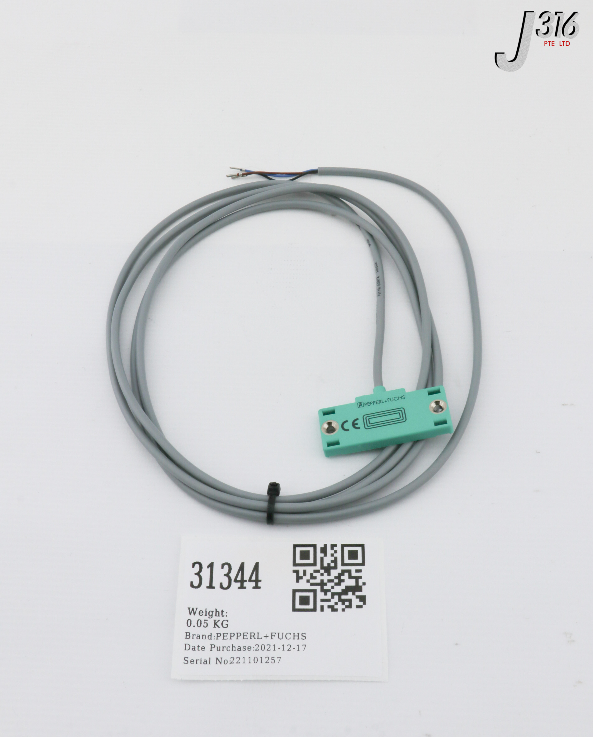 31344 PEPPERL+FUCHS CAPACITIVE SENSOR, 051974 (NEW) CBN5-F46-E2