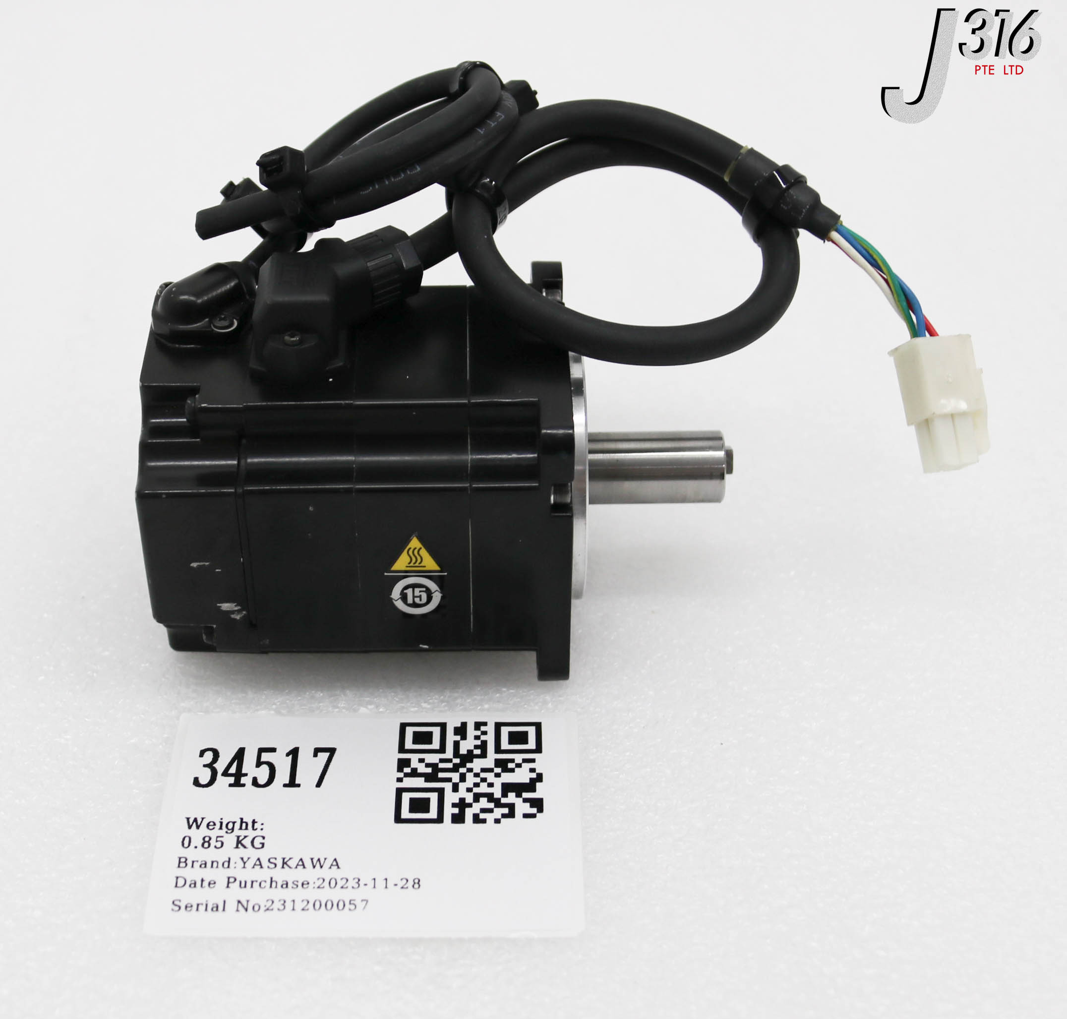 34517 YASKAWA AC SERVO MOTOR SGM7J-02AFC6S