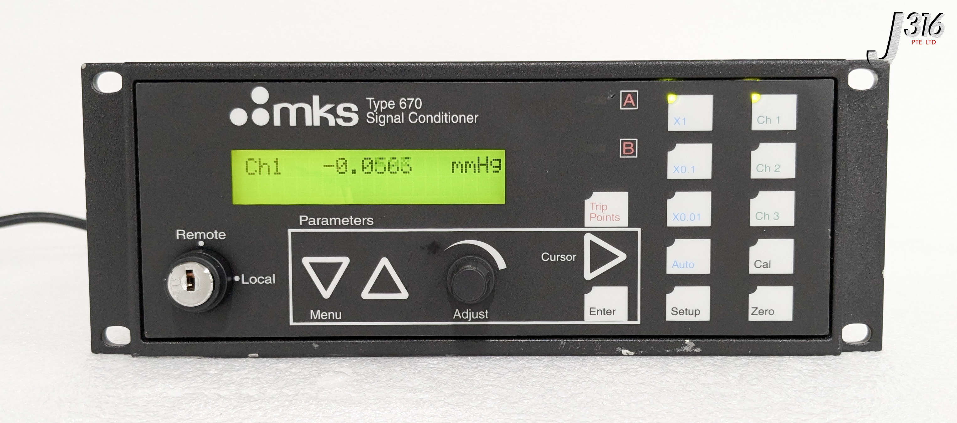 37825 MKS SIGNAL CONDITIONER, TYPE 670 670CD21