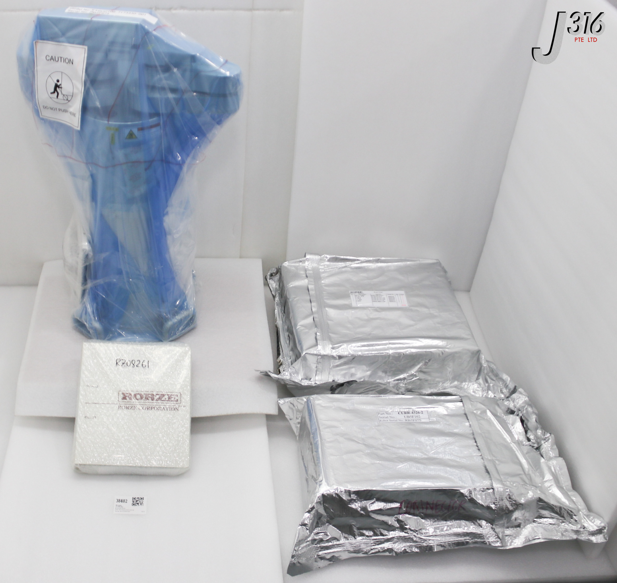 38402 RORZE DUAL-ARM ROBOT, ETRUC100-7173330-001, W/ CONTROLLER CURR-4326-2 (NEW) RR717L1521-3A6-231-3