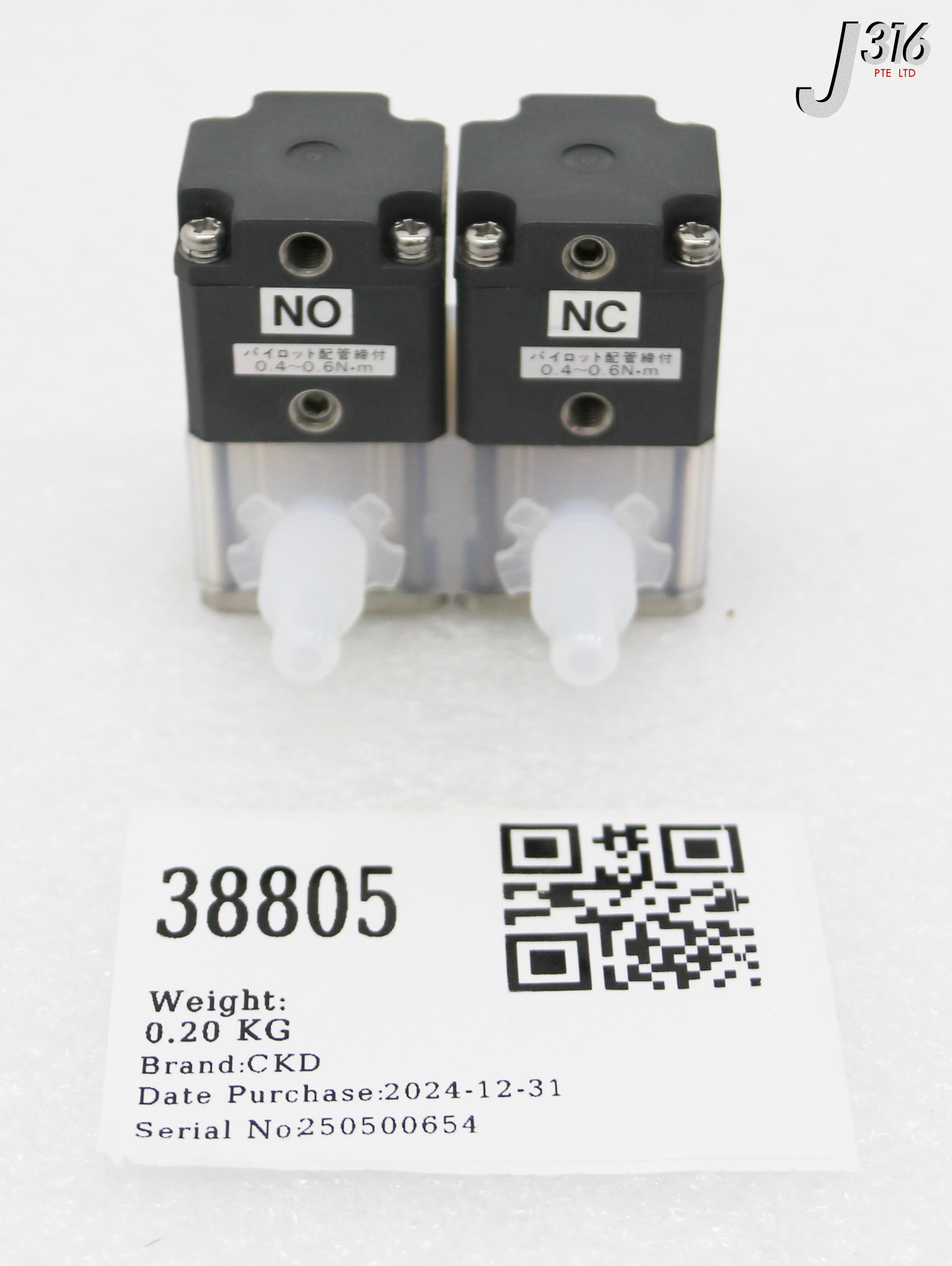 38805 CKD 3-WAY AIR OPERATED VALVE FOR CHEMICAL LIQUIDS AMG00-6UR-4