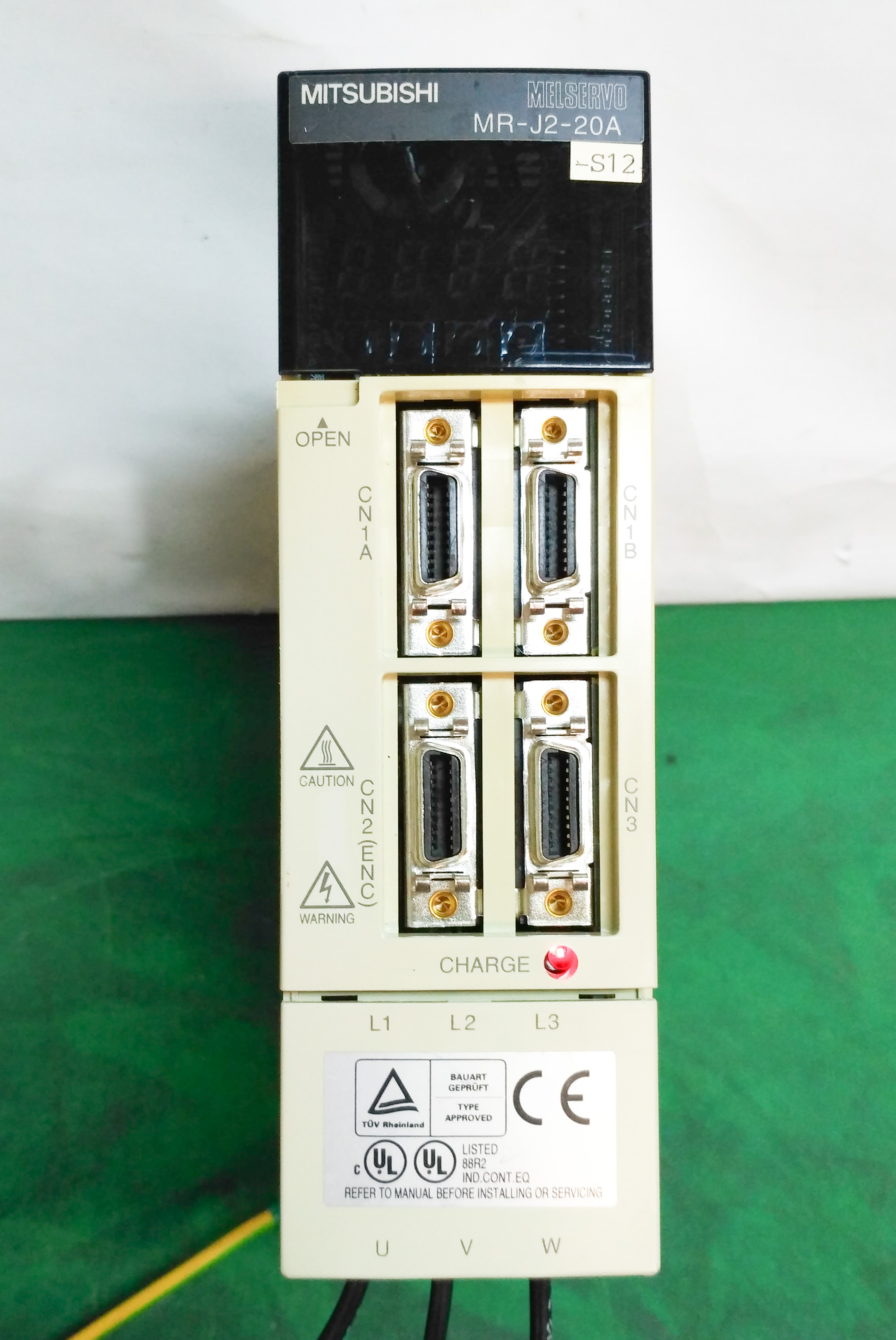 4462 MITSUBISHI AC SERVO DRIVE MR-J2-20A-S12