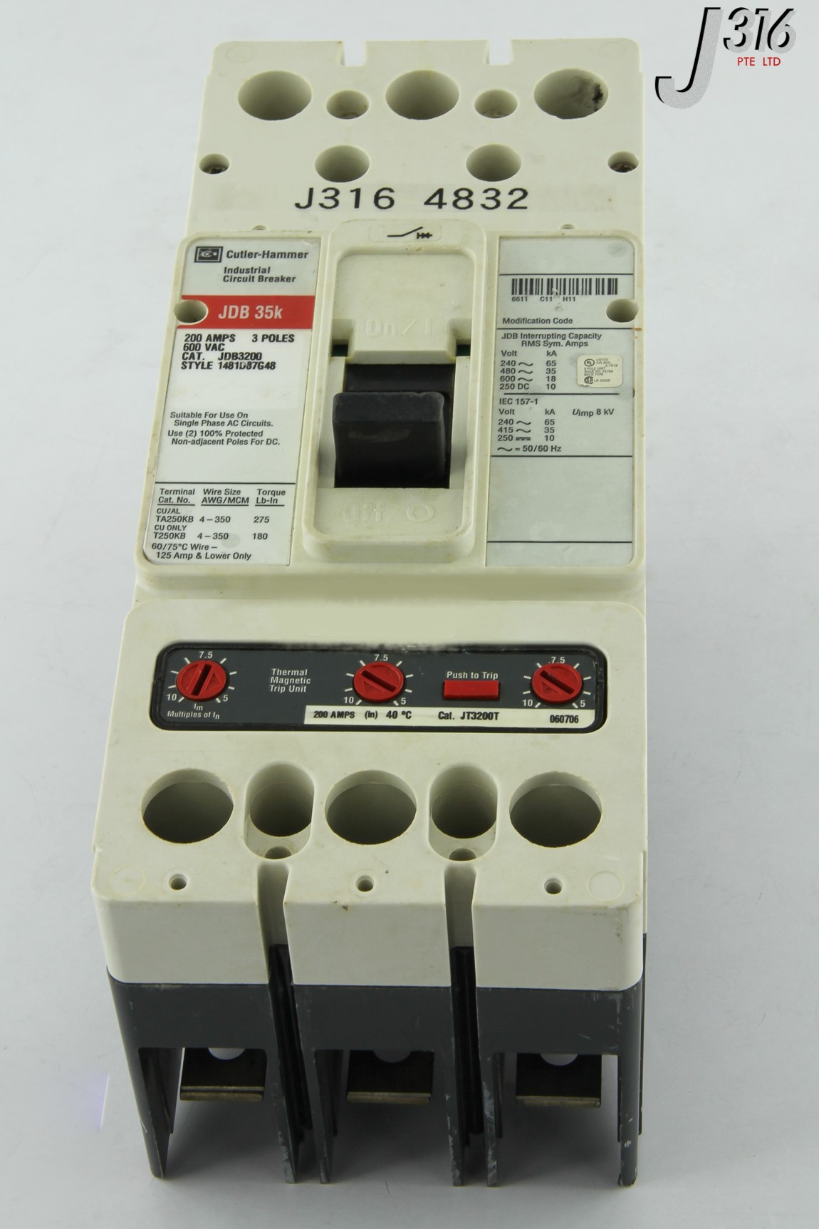 4832 CUTLER-HAMMER INDUSTRIAL CIRCUIT BREAKER JDB 35K JDB3200