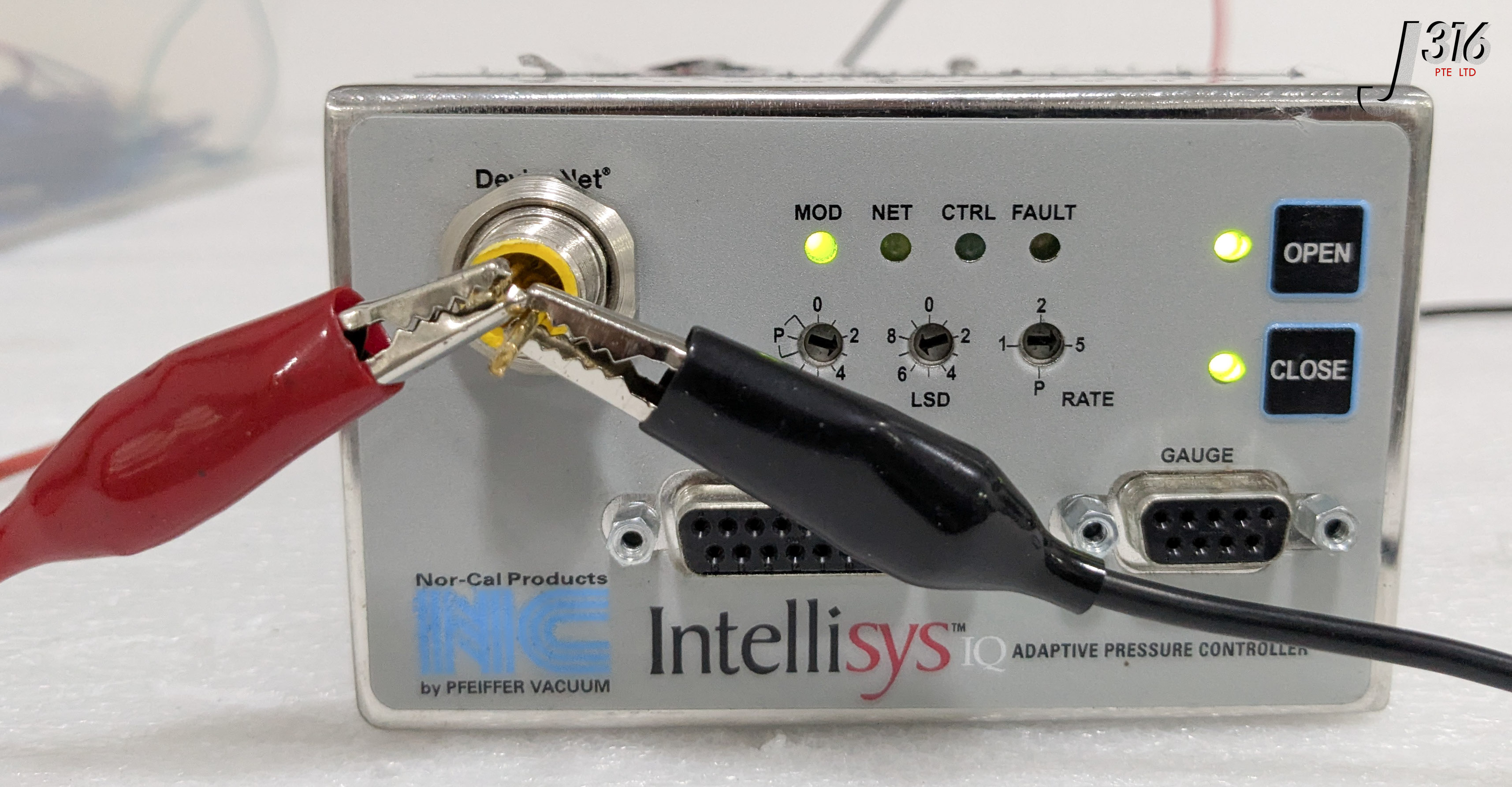 40023 APPLIED MATERIALS INTELLISYS ADAPTIVE PRESSURE CONTROLLER 0190-19133