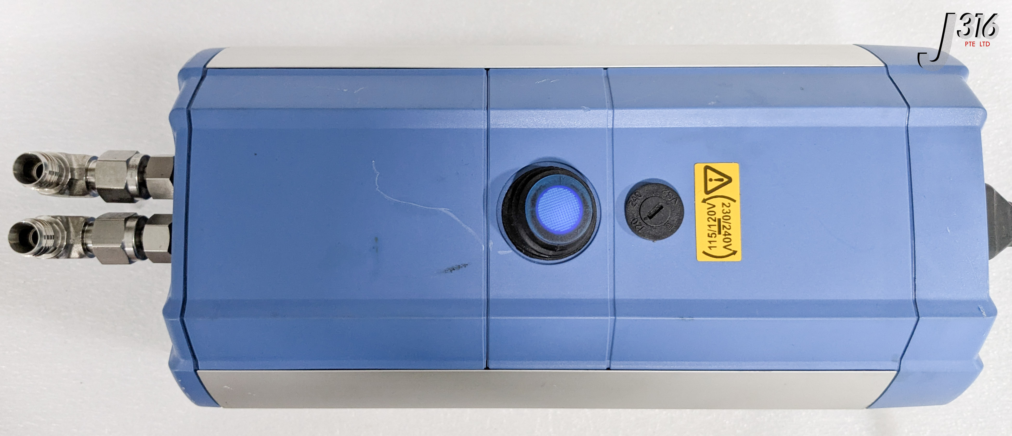 40057 VACUUBRAND VACUUM PUMP, 100MBAR 50/60HZ ME 1C