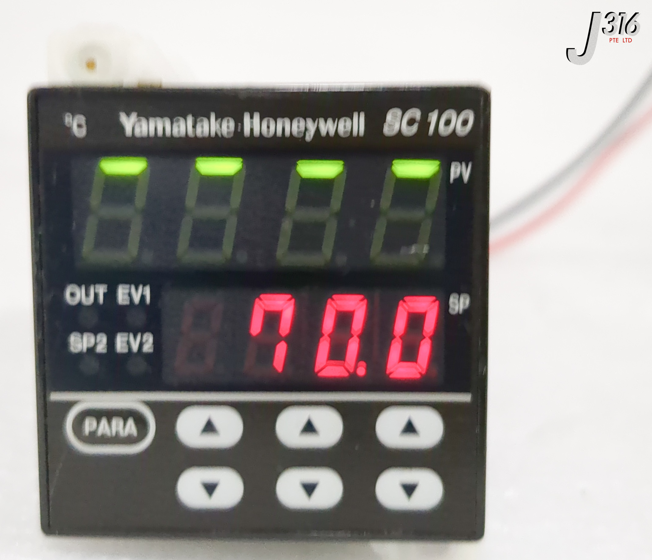 40956 YAMATAKE-HONEYWELL DIGITAL CONTROLLER SC 100