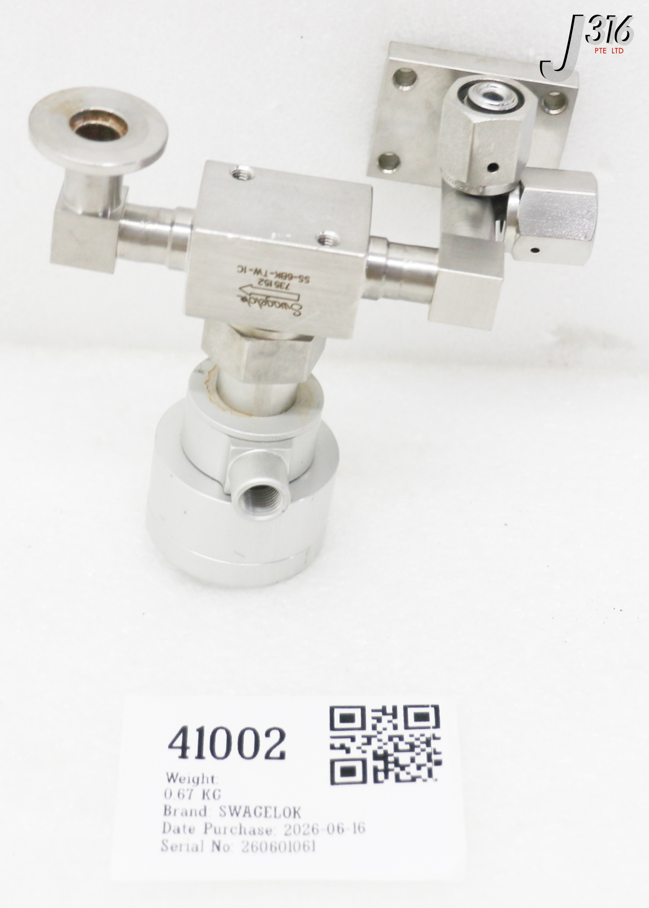 41002 SWAGELOK PNEUMATIC 4WAY VALVE SS-6BK-TW-1C