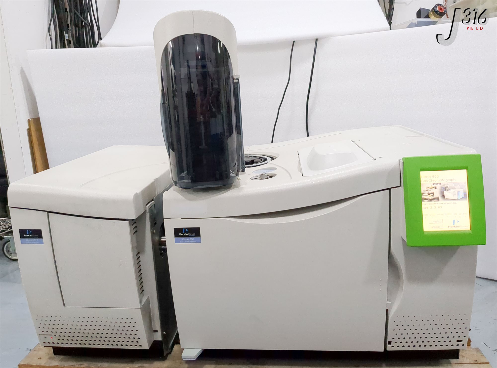 42418 PERKIN ELMER CLARUS 600 GAS CHROMATOGRAPH W/ CLARUS 600 MASS SPECTROMETER N6658603 N6659600