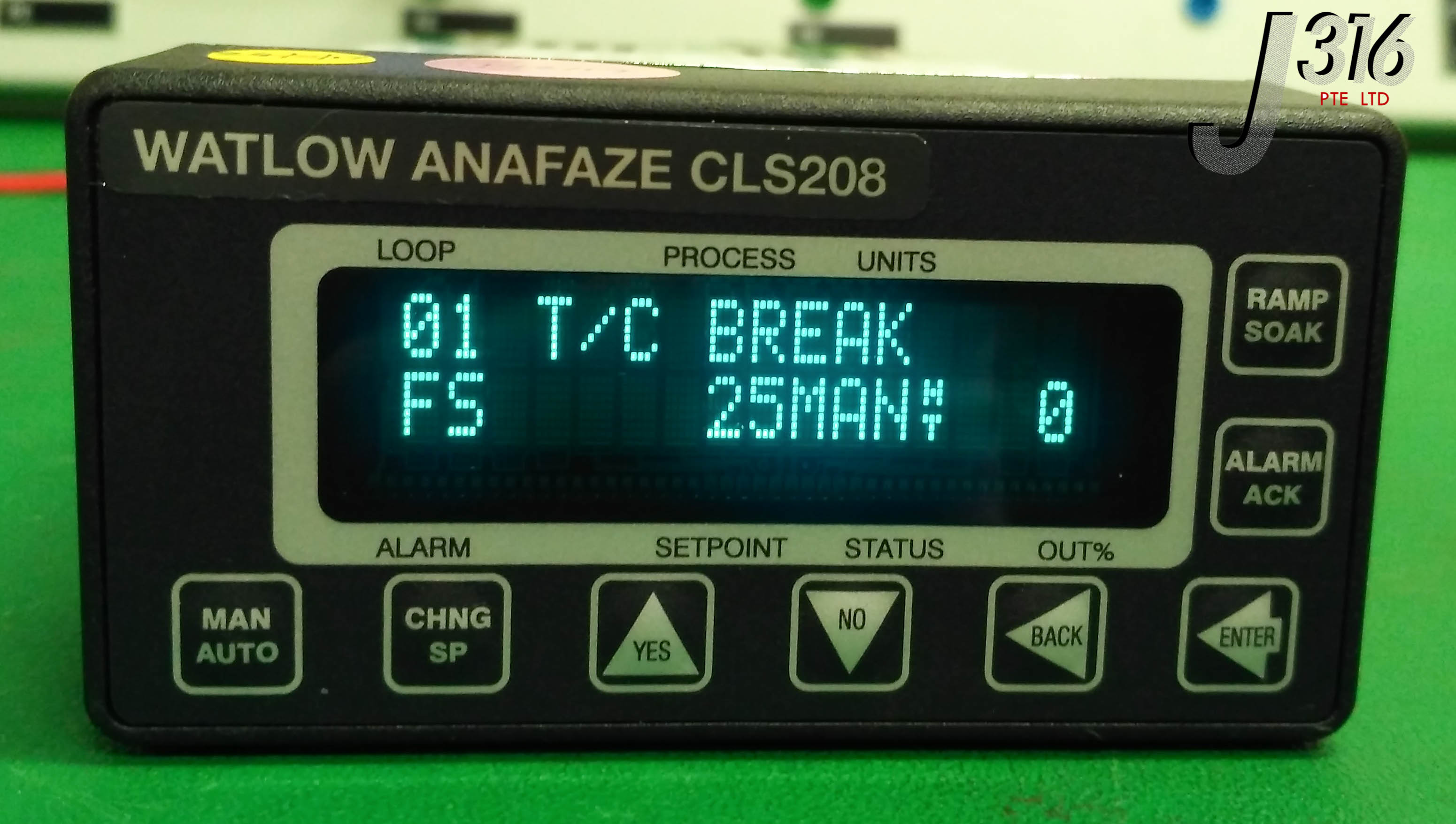 7940 WATLOW ANAFAZE CLS208 TEMPERATURE CONTROLLER 88-30500-700