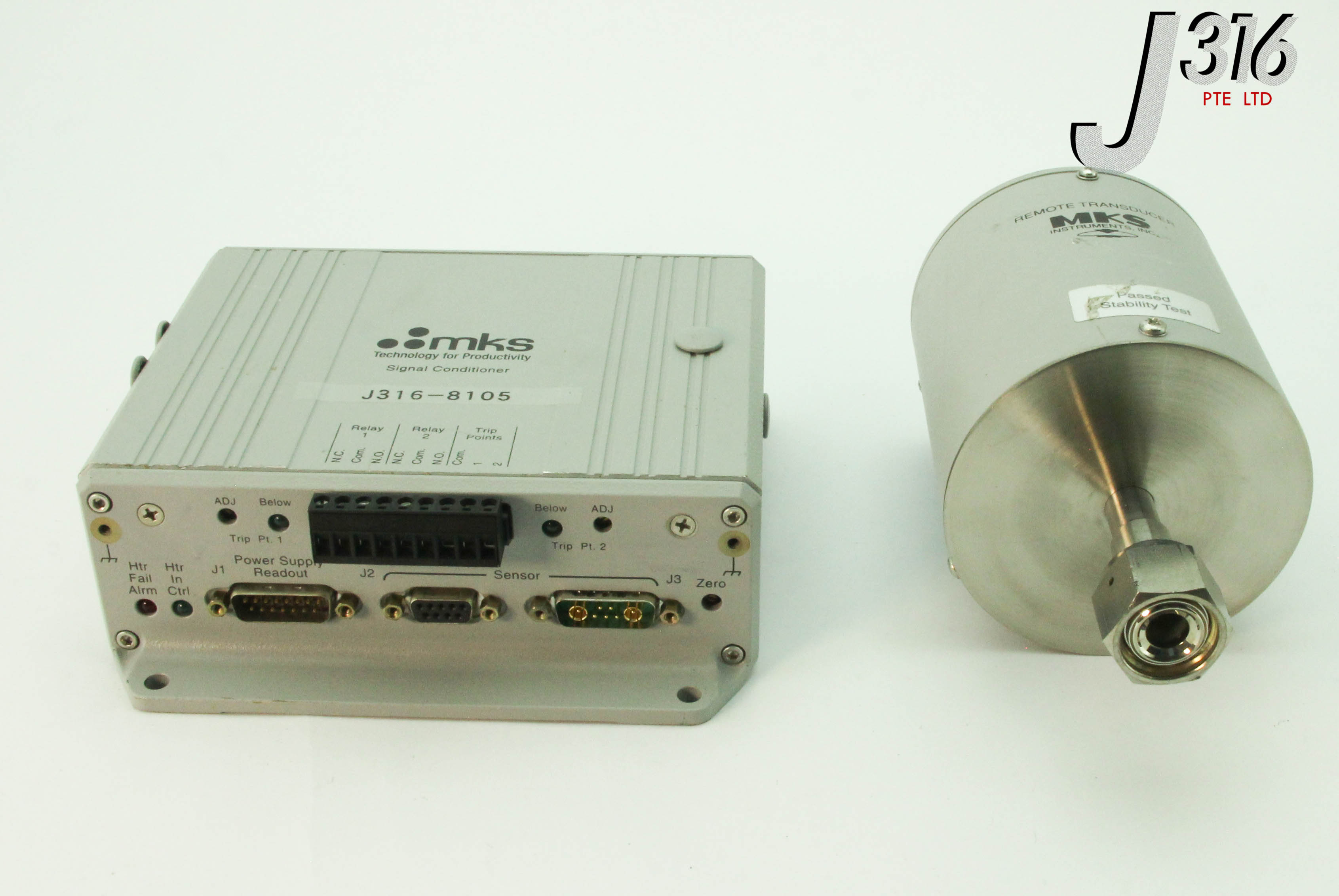 8105 MKS SIGNAL CONDITIONER W/ REMOTE TRANSDUCER 10TORR AND CABLES 118469 118468 621C11TBFHC