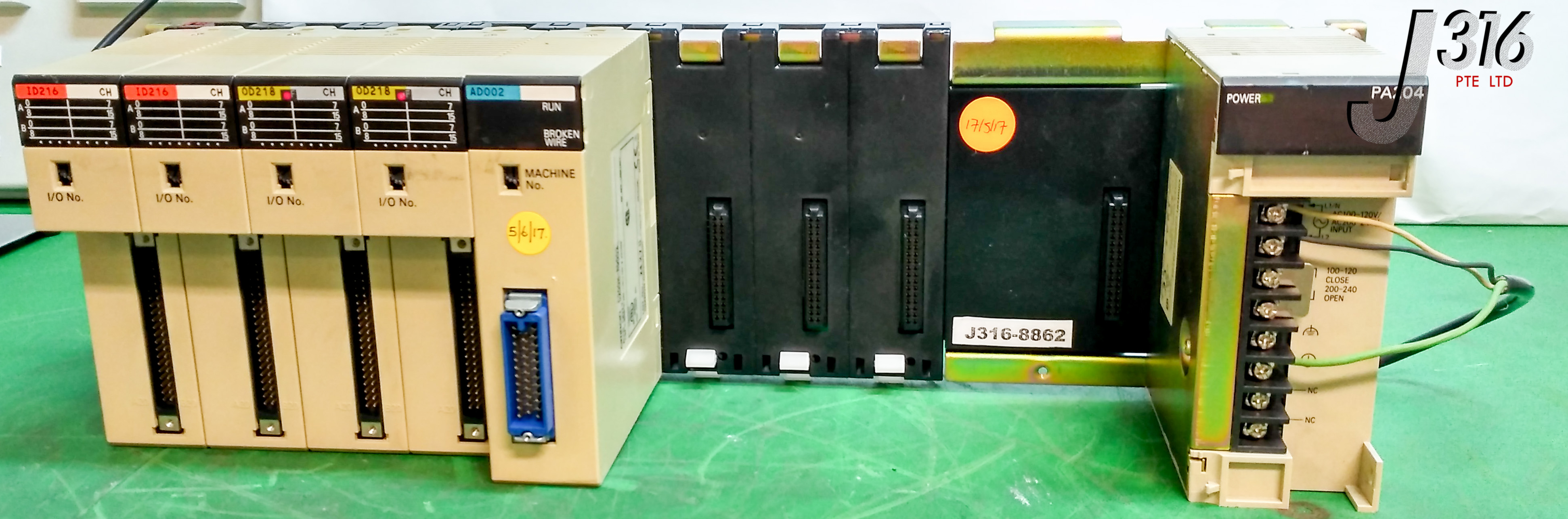 8862 OMRON BASE UNIT W/ UNITS C200HW-BC081