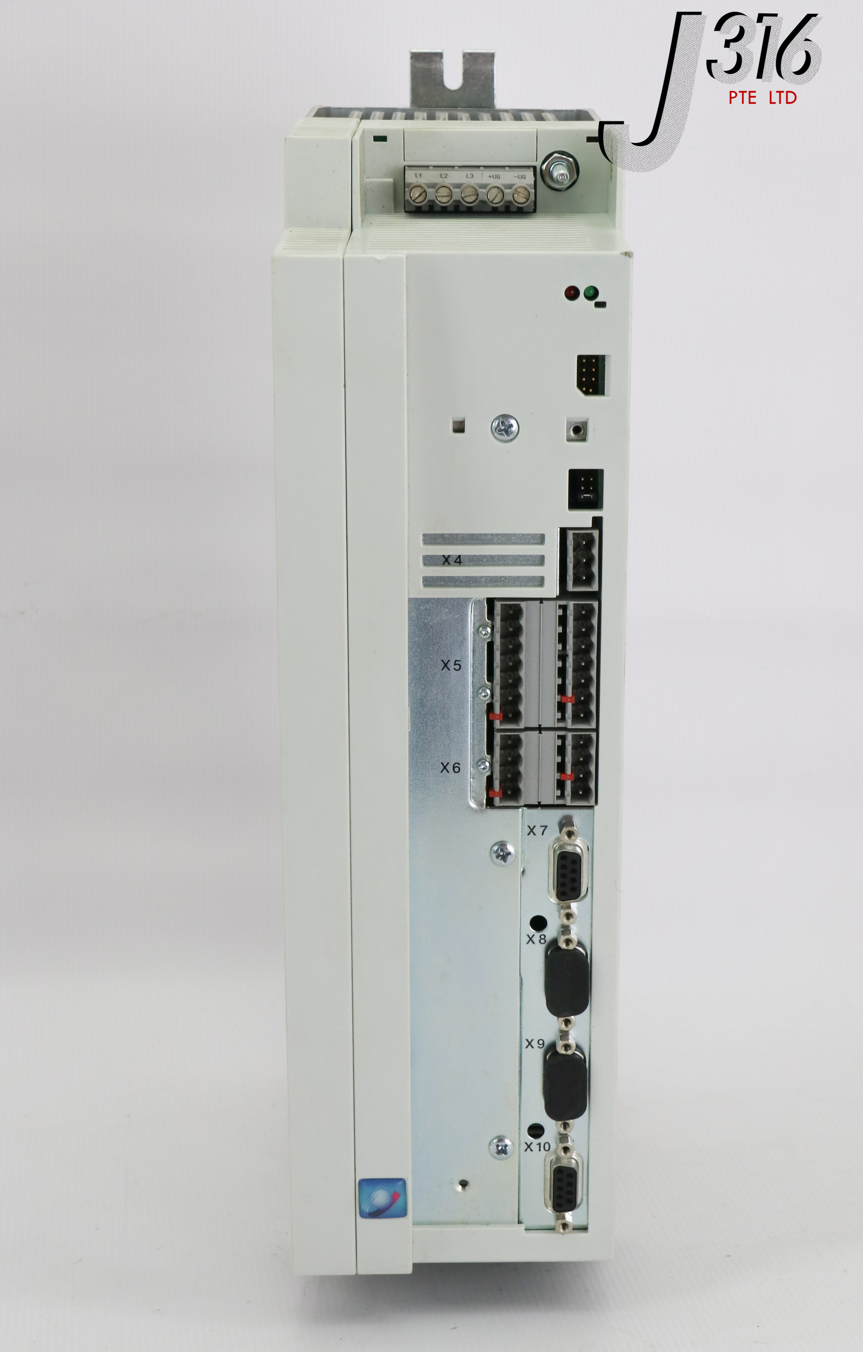 C1608 LENZE SERVO DRIVE, 13278160 EVS9323-ES
