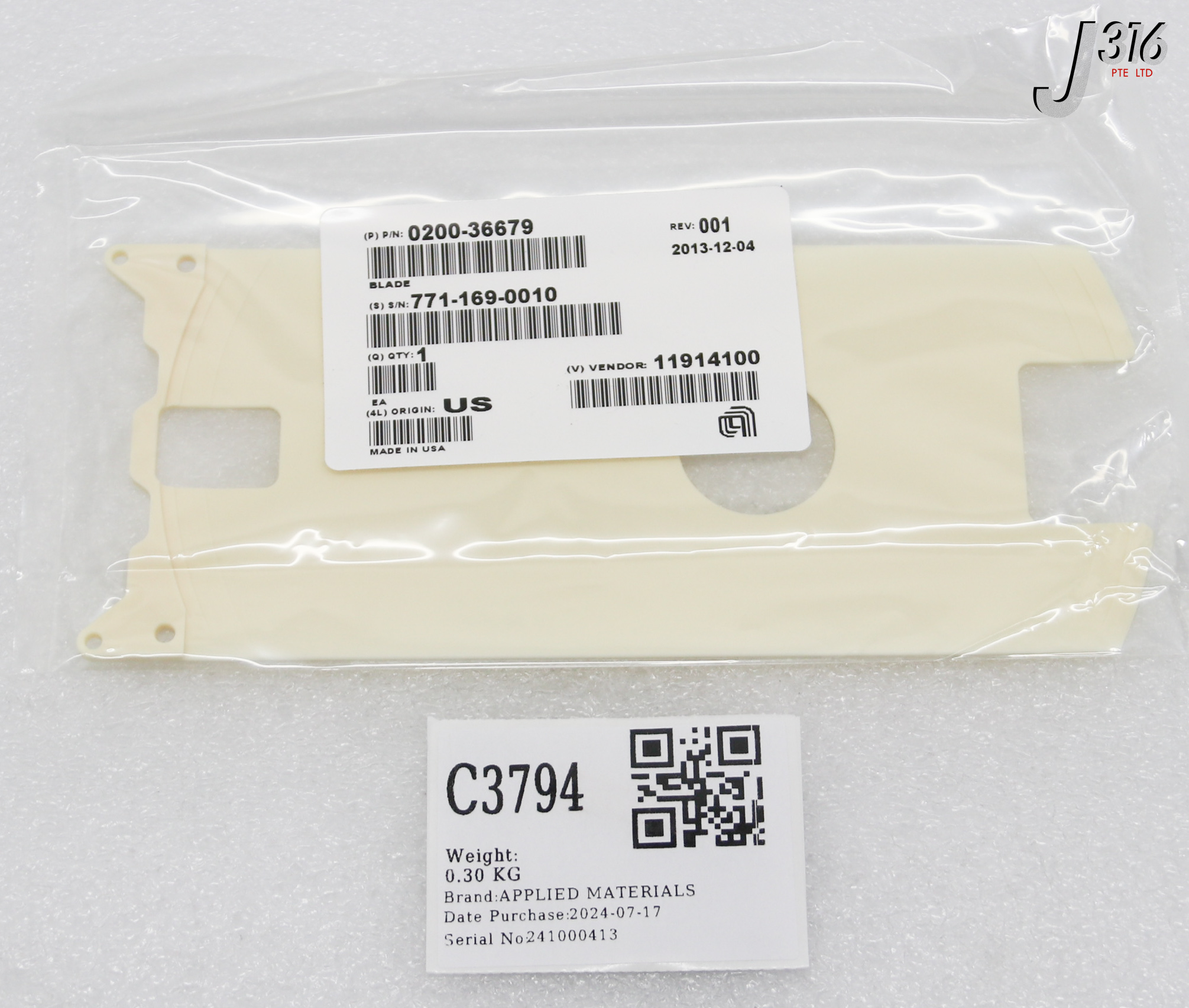 C3794 APPLIED MATERIALS BLADE, 200MM, CERAMIC, EHP-CR ROBOT (NEW) 0200-36679